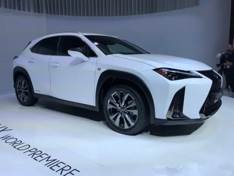 Lexus UX crossover - Salone di Ginevra 2018  - 5