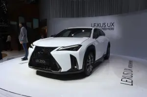 Lexus UX (foto live) - Salone di Ginevra 2018