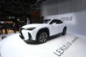 Lexus UX (foto live) - Salone di Ginevra 2018