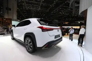 Lexus UX (foto live) - Salone di Ginevra 2018