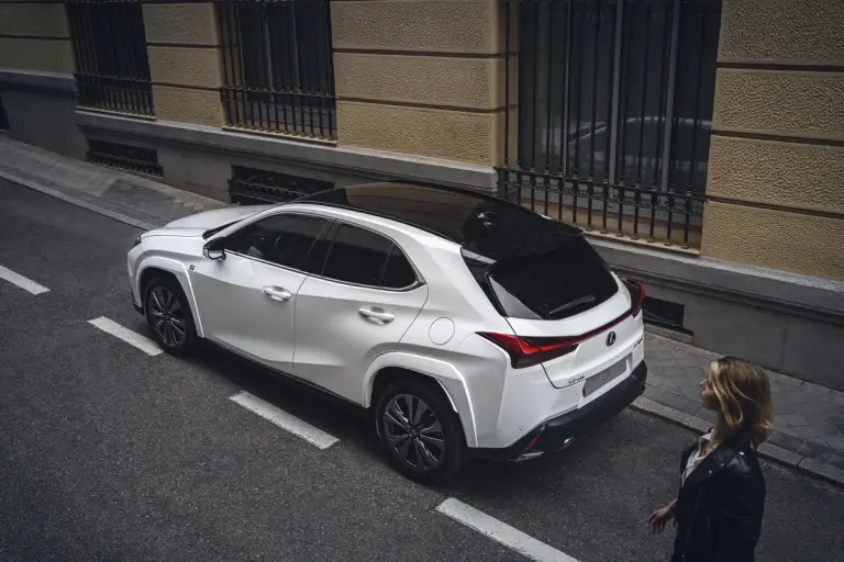 Lexus UX Hybrid MY 2023 - 4