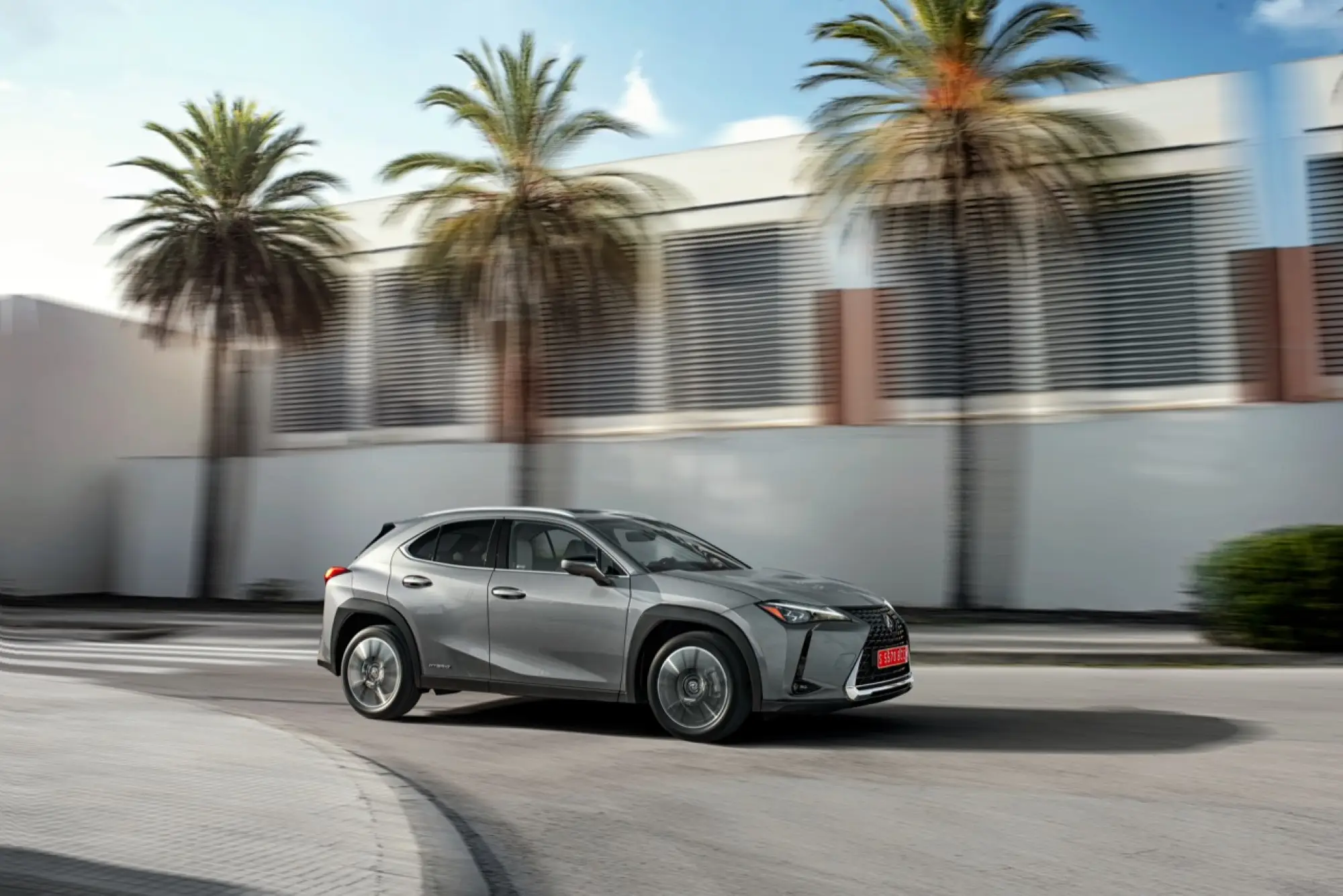 Lexus UX Hybrid - nuove foto - 13