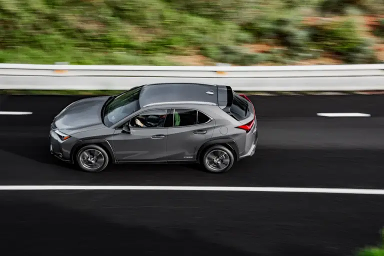 Lexus UX Hybrid - nuove foto - 25