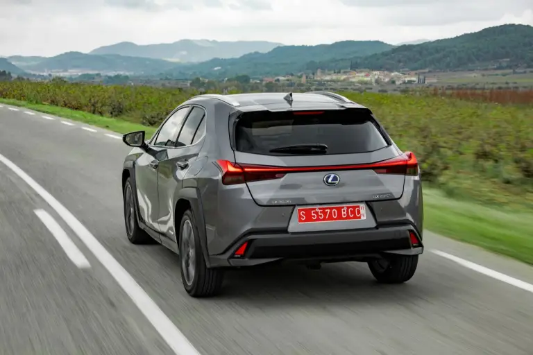 Lexus UX Hybrid - nuove foto - 28