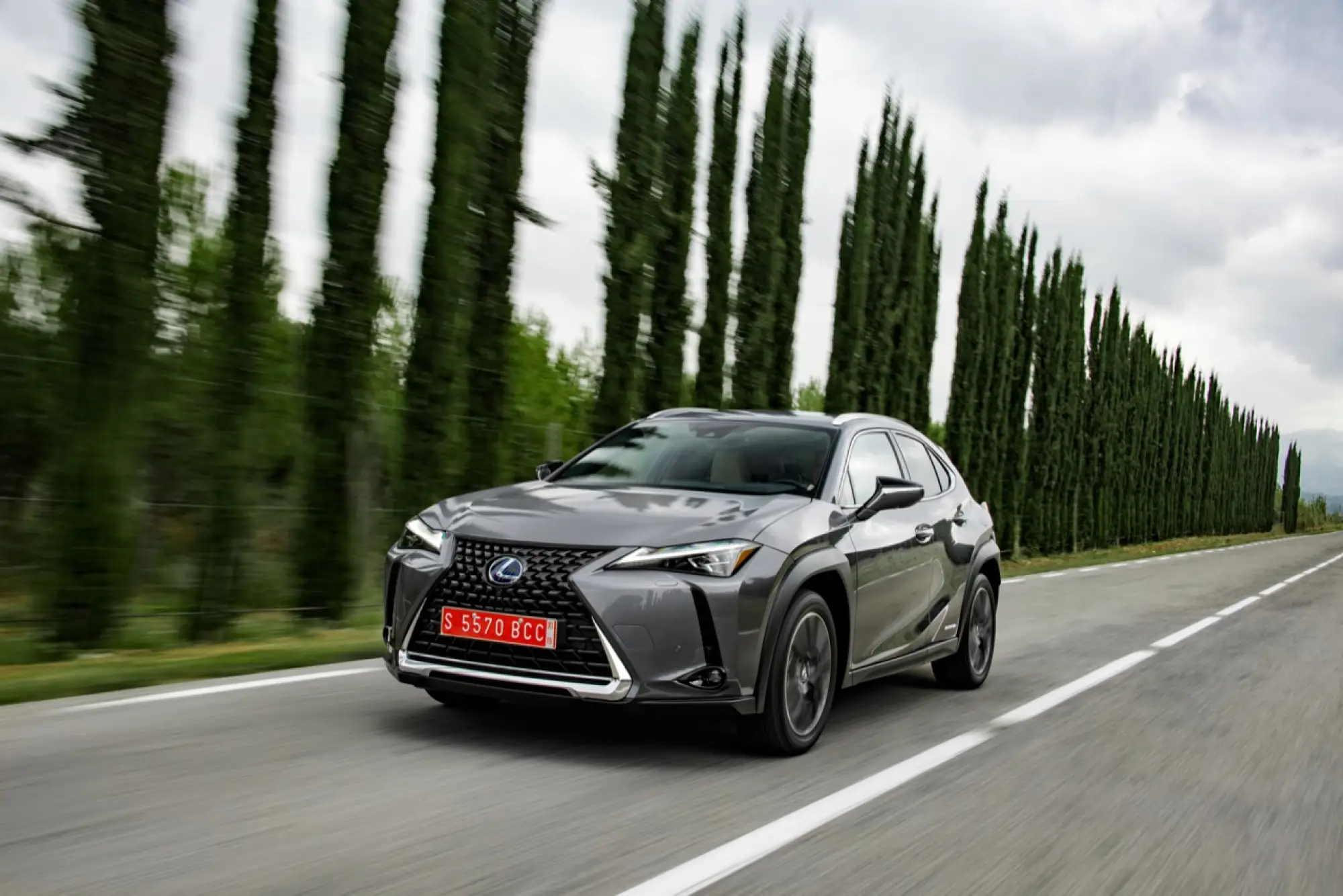 Lexus UX Hybrid - nuove foto - 32