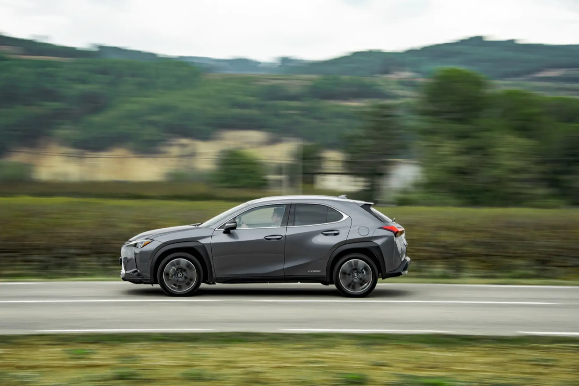 Lexus UX Hybrid - nuove foto - 35