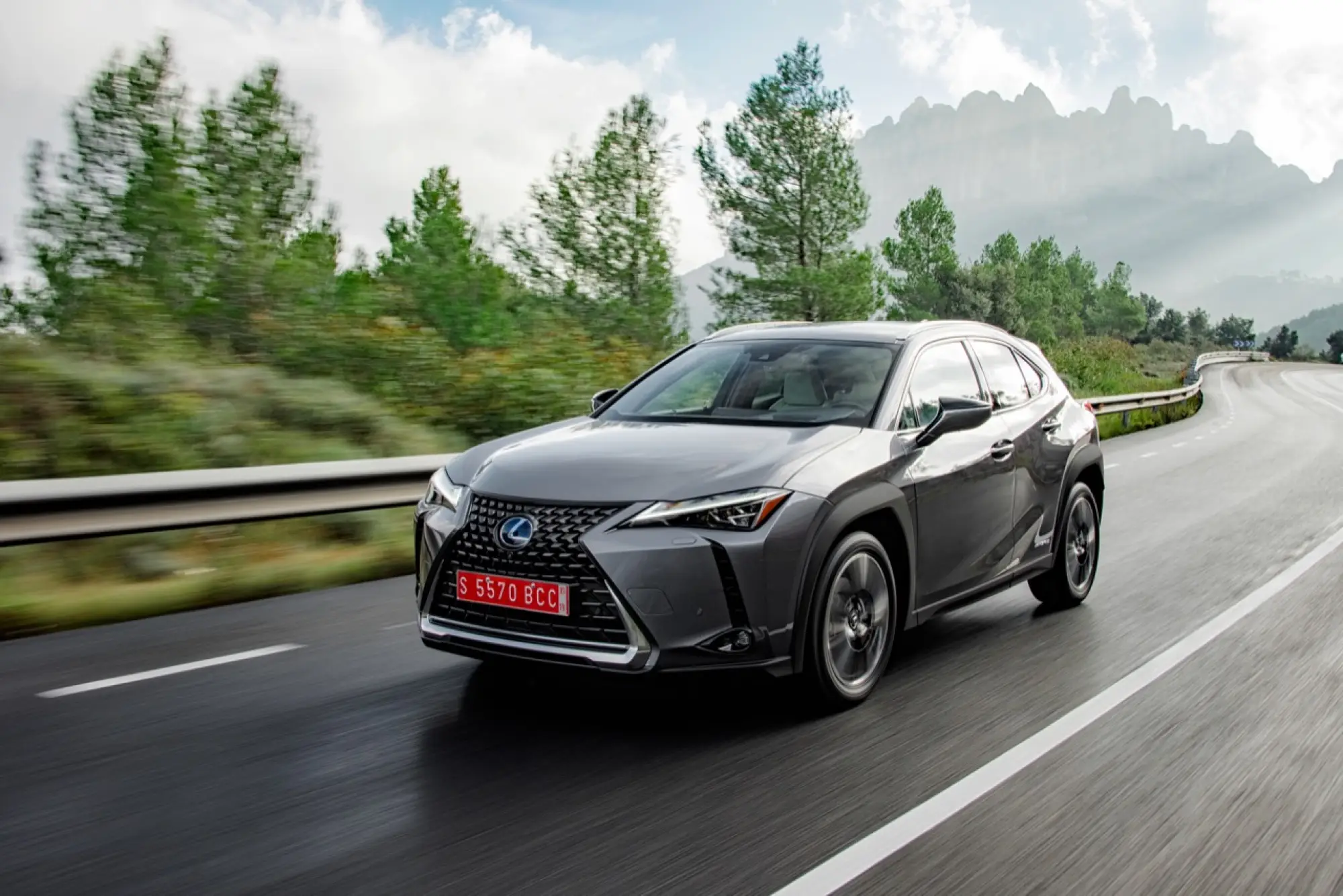 Lexus UX Hybrid - nuove foto - 42