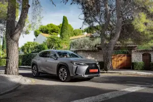 Lexus UX Hybrid - nuove foto - 56