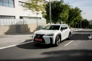 Lexus UX Hybrid - nuove foto - 75