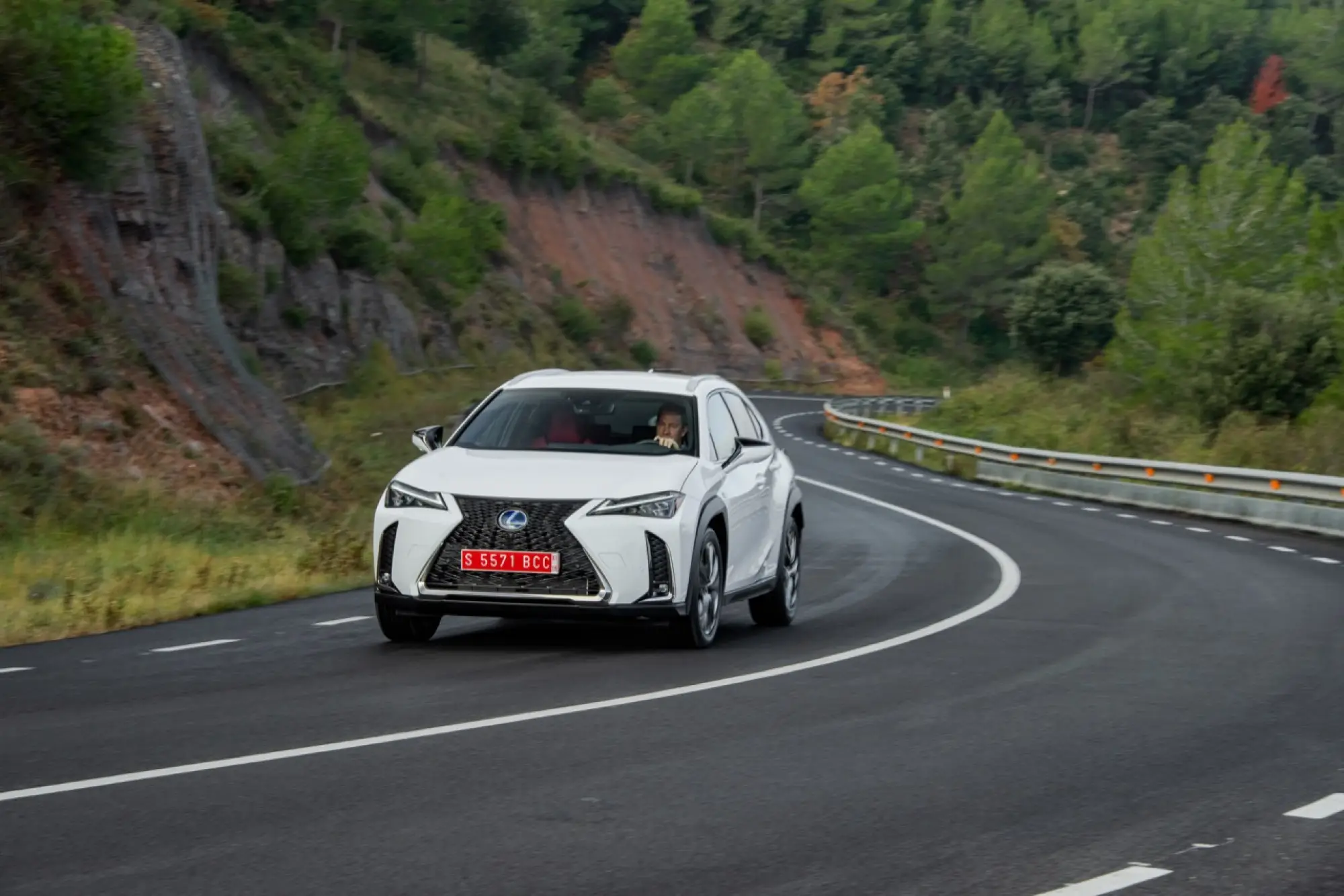 Lexus UX Hybrid - nuove foto - 78