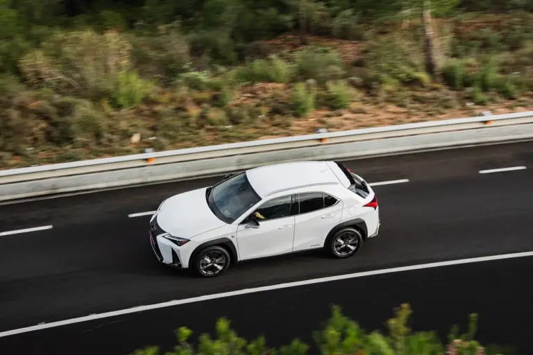 Lexus UX Hybrid - nuove foto - 81