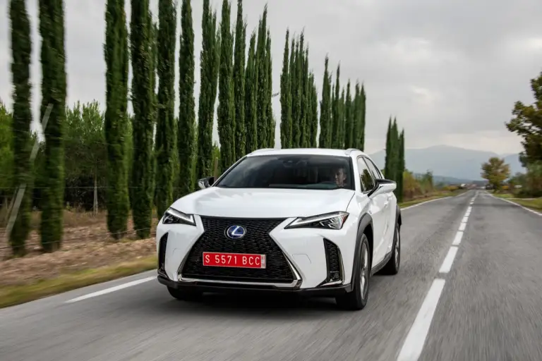 Lexus UX Hybrid - nuove foto - 85