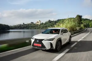 Lexus UX Hybrid - nuove foto - 94