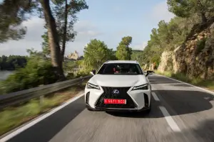 Lexus UX Hybrid - nuove foto - 95