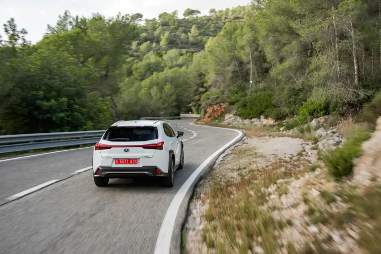 Lexus UX Hybrid - nuove foto - 98