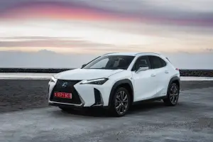 Lexus UX Hybrid - nuove foto - 118