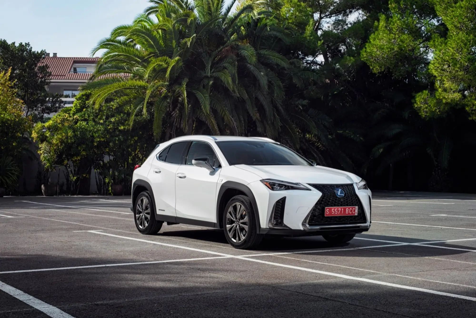 Lexus UX Hybrid - nuove foto - 123