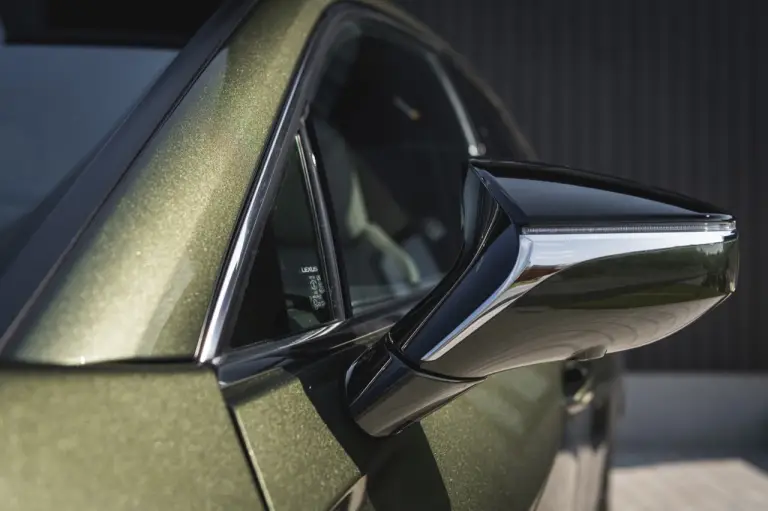 Lexus UX Hybrid - nuove foto - 210
