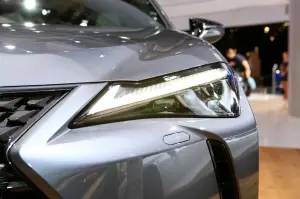 Lexus UX - Salone di Parigi 2018