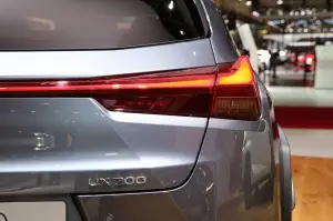 Lexus UX - Salone di Parigi 2018