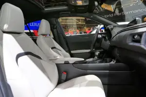 Lexus UX - Salone di Parigi 2018