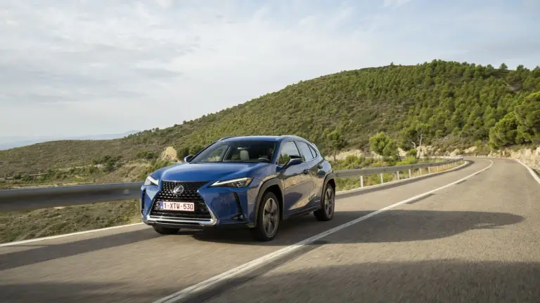 LEXUS UX300e prova 2021 - 8