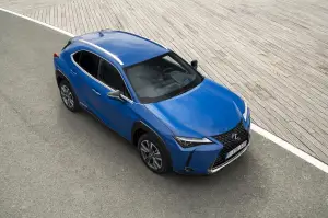 LEXUS UX300e prova 2021