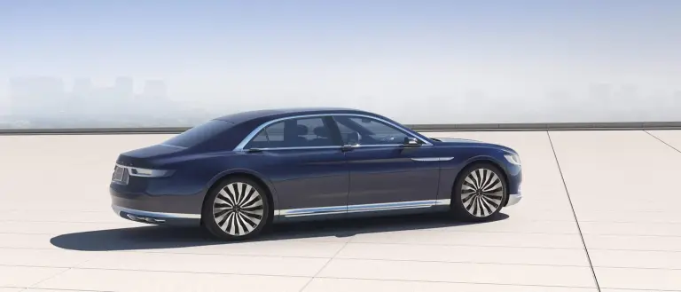 Lincoln Continental concept 2015 - 3