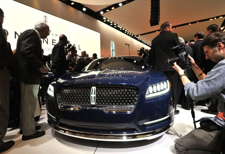 Lincoln Continental Concept - Salone di New York 2015 - 15