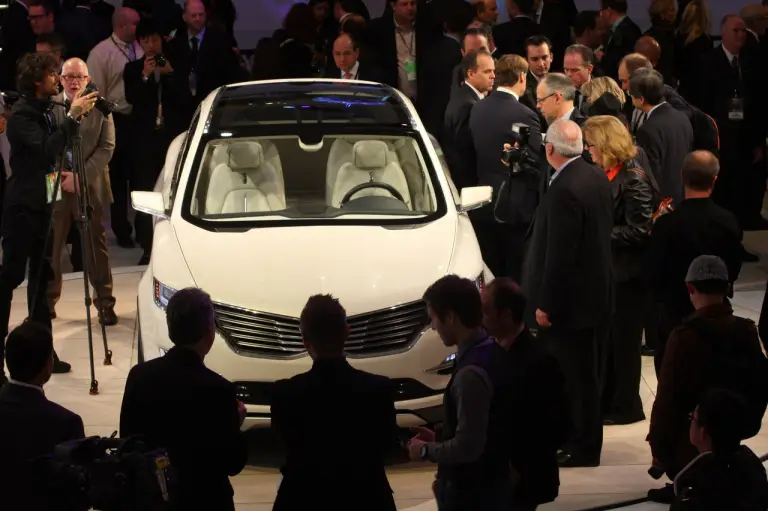 Lincoln MKC - Salone di Detroit 2013 - 9