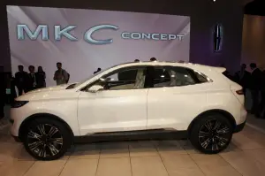 Lincoln MKC - Salone di Detroit 2013 - 10