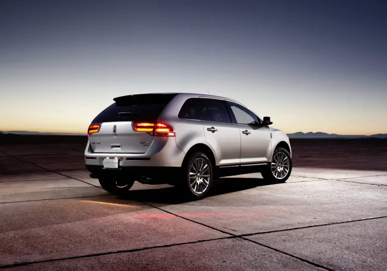 Lincoln MKX MY 2011 - 26