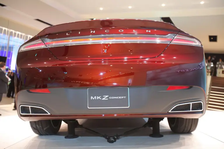 Lincoln MKZ Concept - Salone di Detroit 2012 - 36