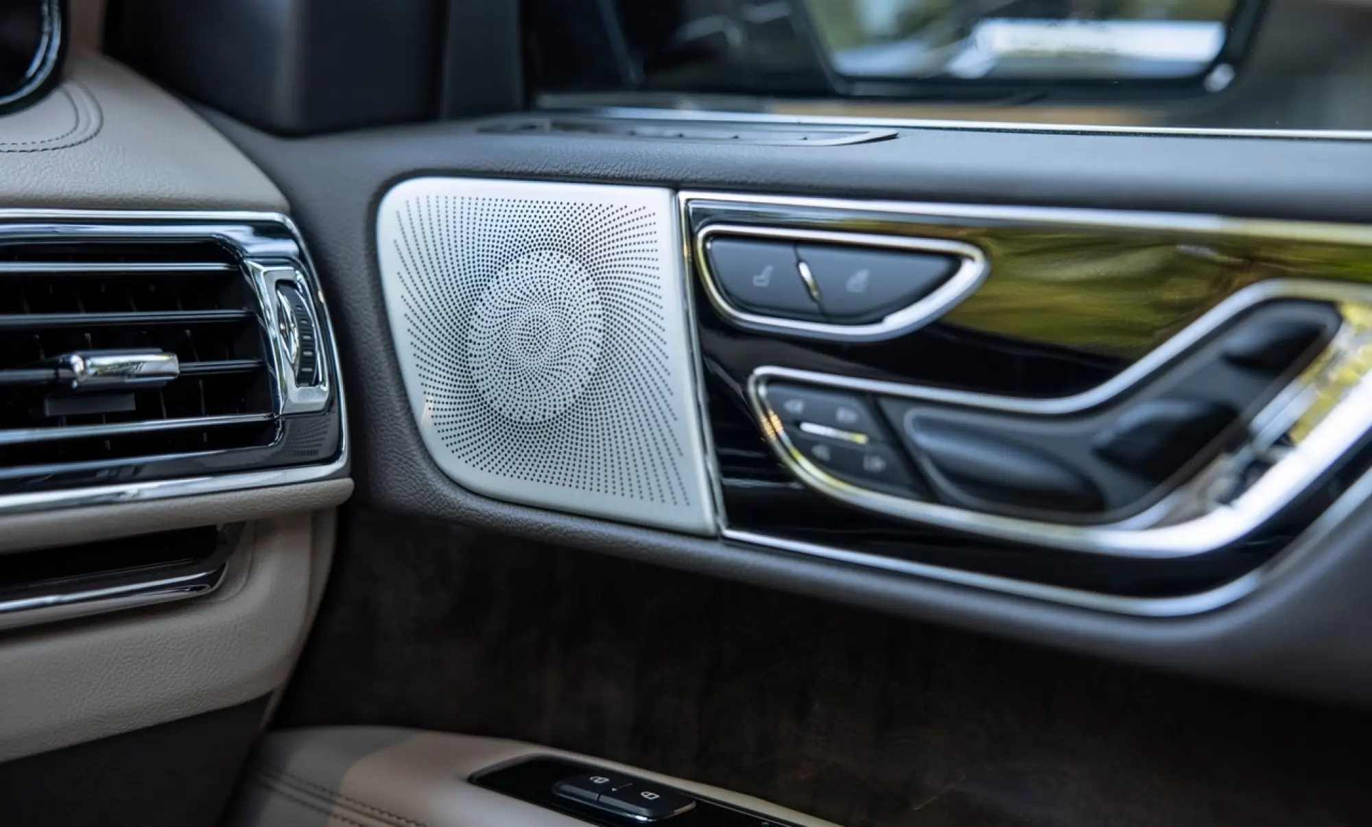 Lincoln Navigator 2022 - 61