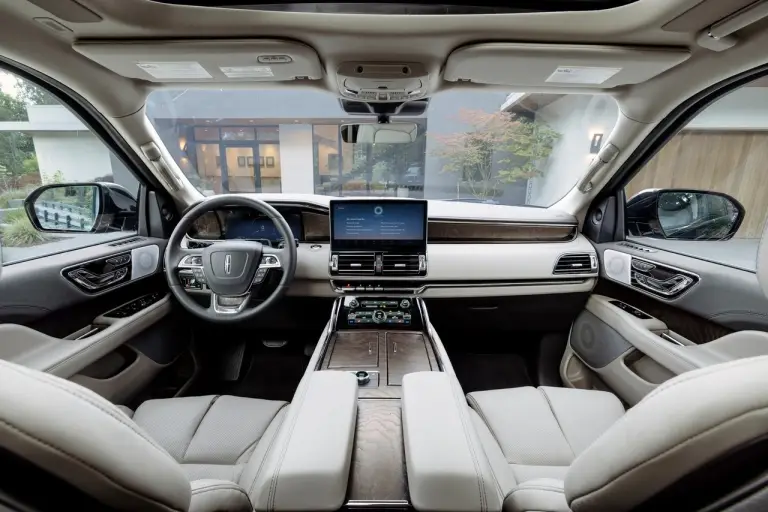Lincoln Navigator 2022 - 64