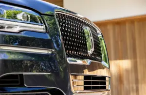 Lincoln Navigator 2022 - 26