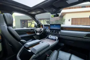 Lincoln Navigator 2022 - 37