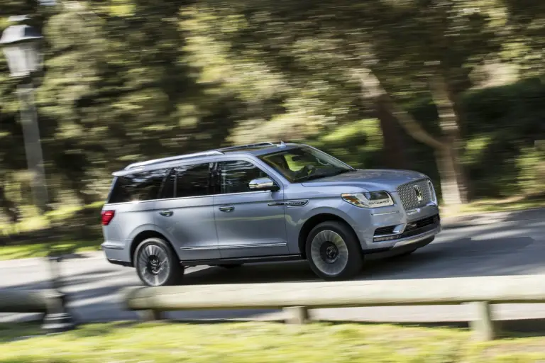 Lincoln Navigator MY 2018 - 18