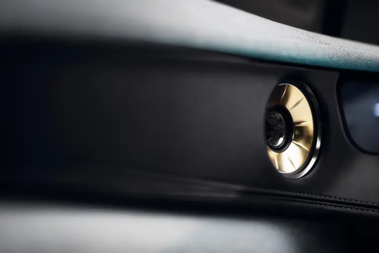 Lotus Eletre - Foto - 27