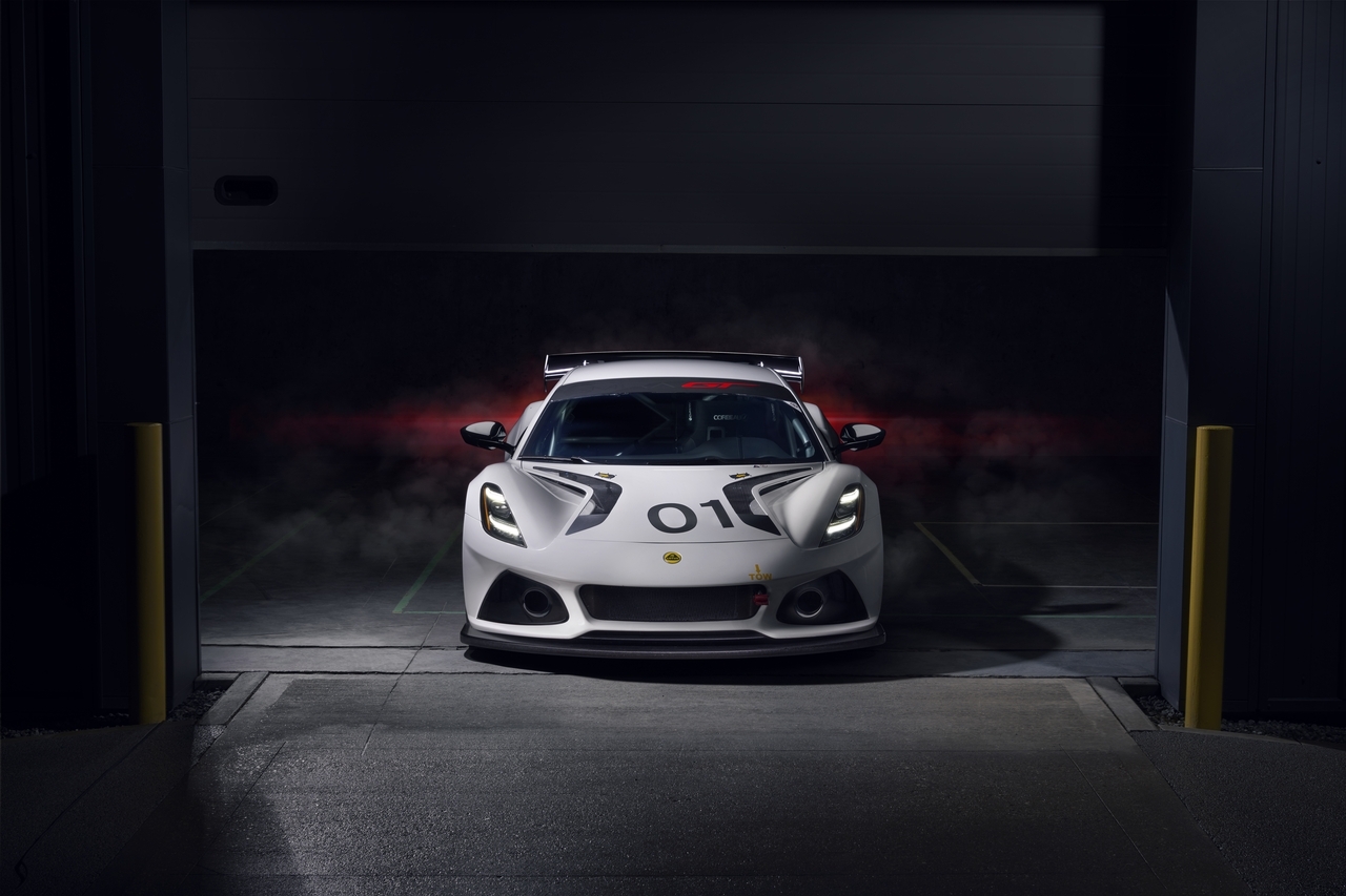 Lotus Emira GT4 - Foto