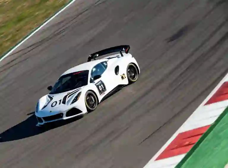 Lotus Emira GT4 - Foto - 7