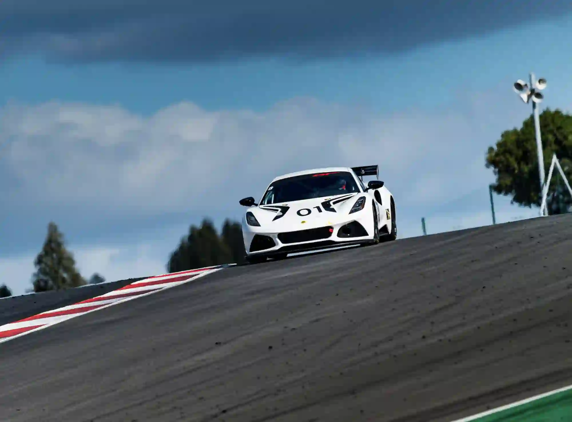 Lotus Emira GT4 - Foto - 16