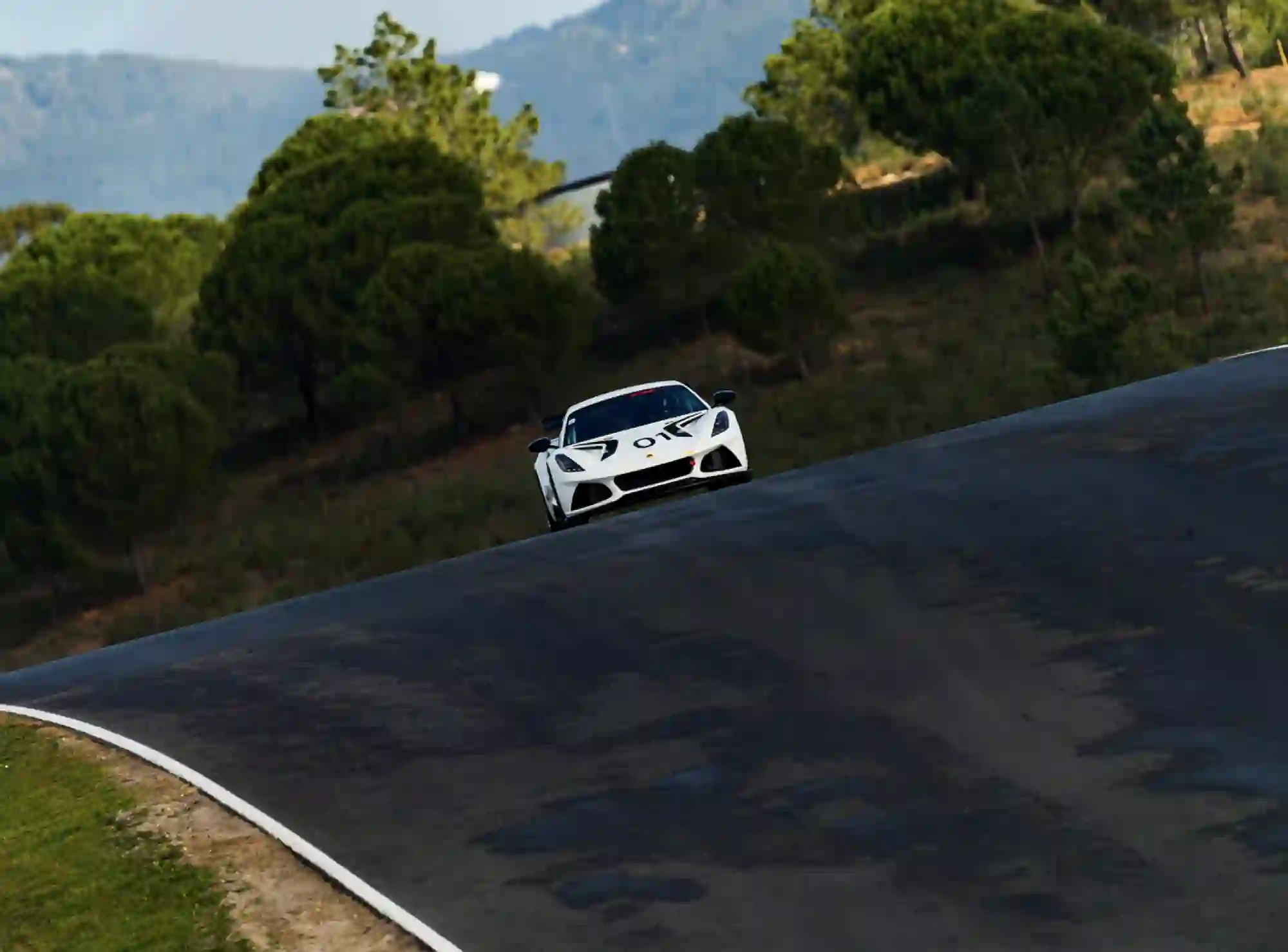 Lotus Emira GT4 - Foto - 11