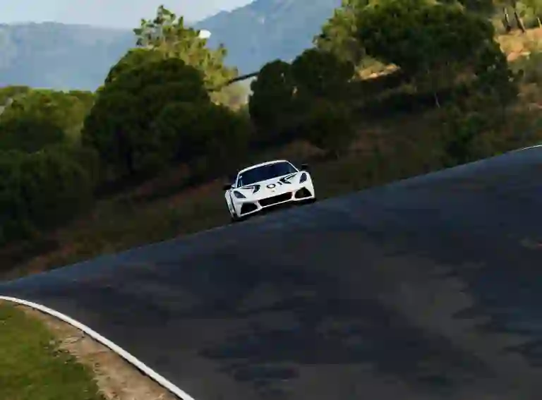 Lotus Emira GT4 - Foto - 11