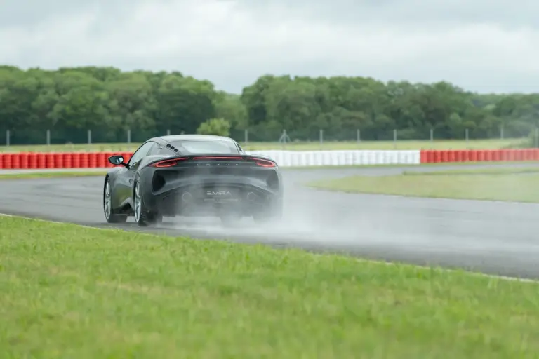 Lotus Emira - Test drive Jenson Button - 2