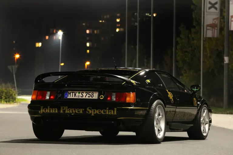 Lotus Esprit by Cam-Shaft - 4