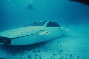 Lotus Esprit subacquea di James Bond 007