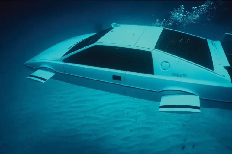Lotus Esprit subacquea di James Bond 007 - 20