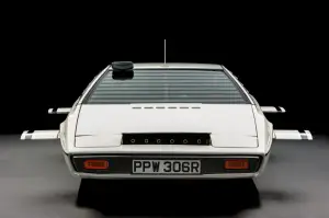 Lotus Esprit subacquea di James Bond 007 - 22