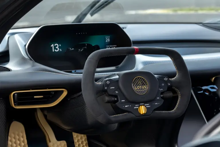 Lotus Evija - Fittipaldi e Button - 2